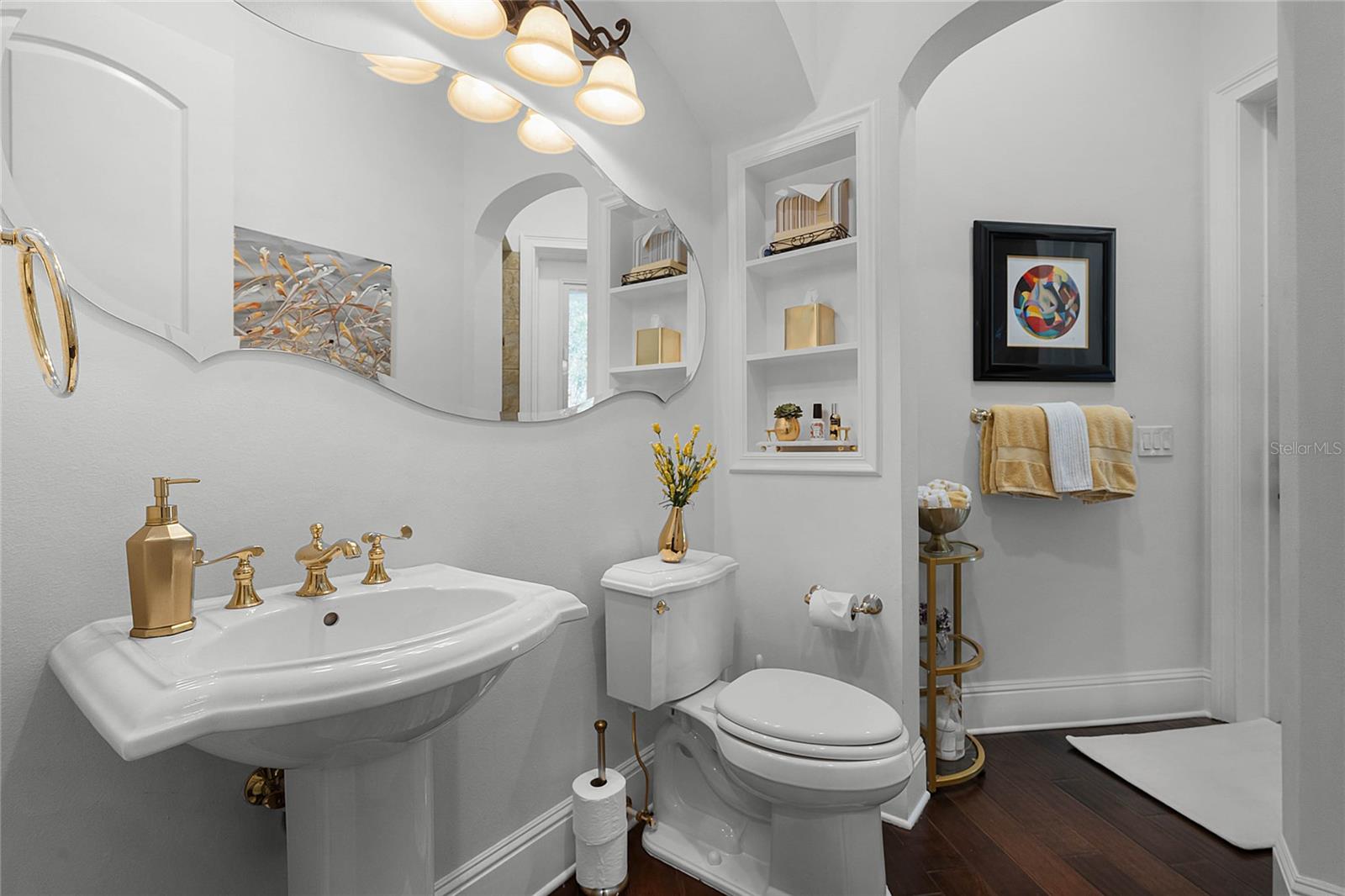 KEENES POINTE - Residential