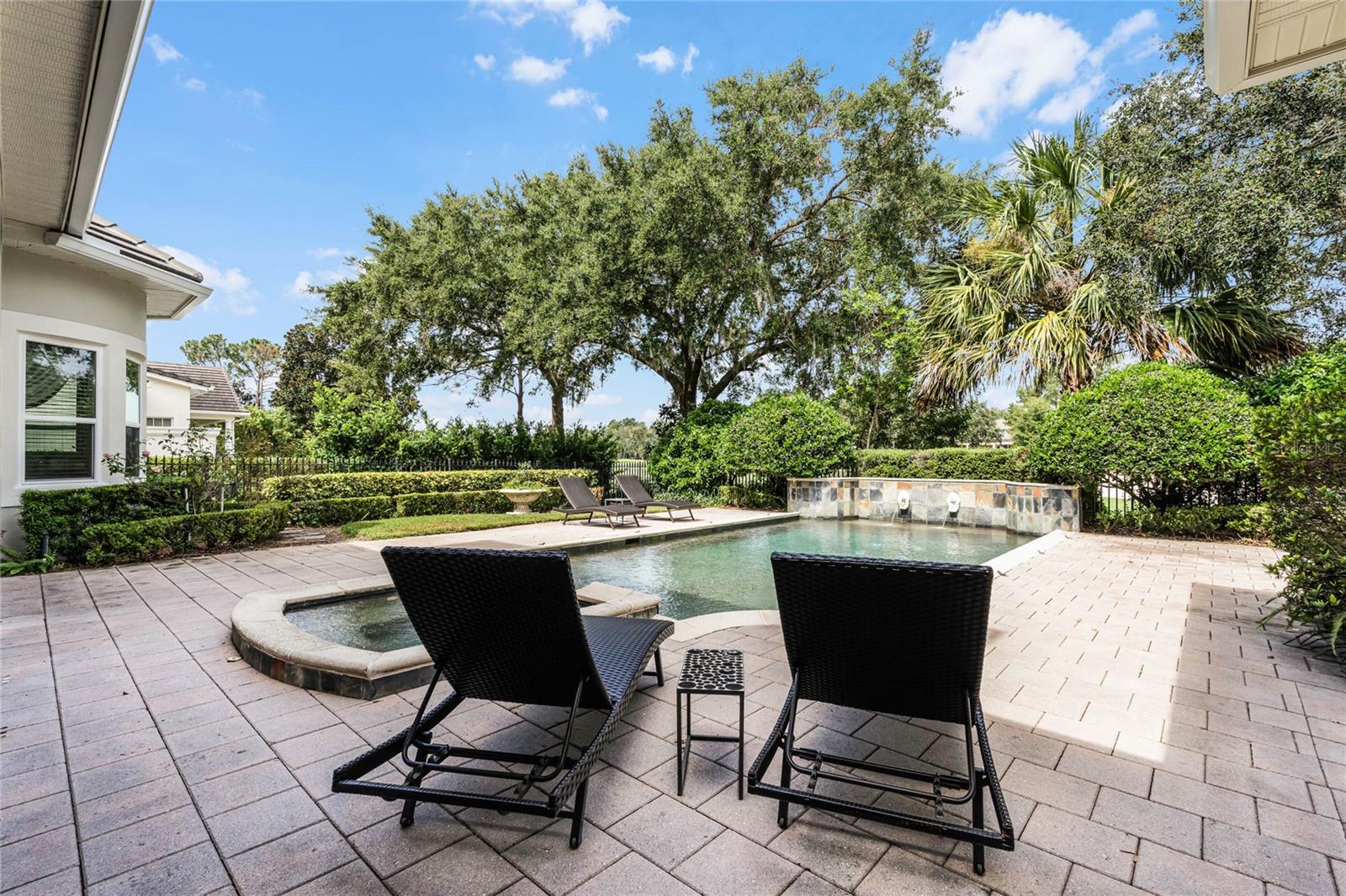 KEENES POINTE - Residential