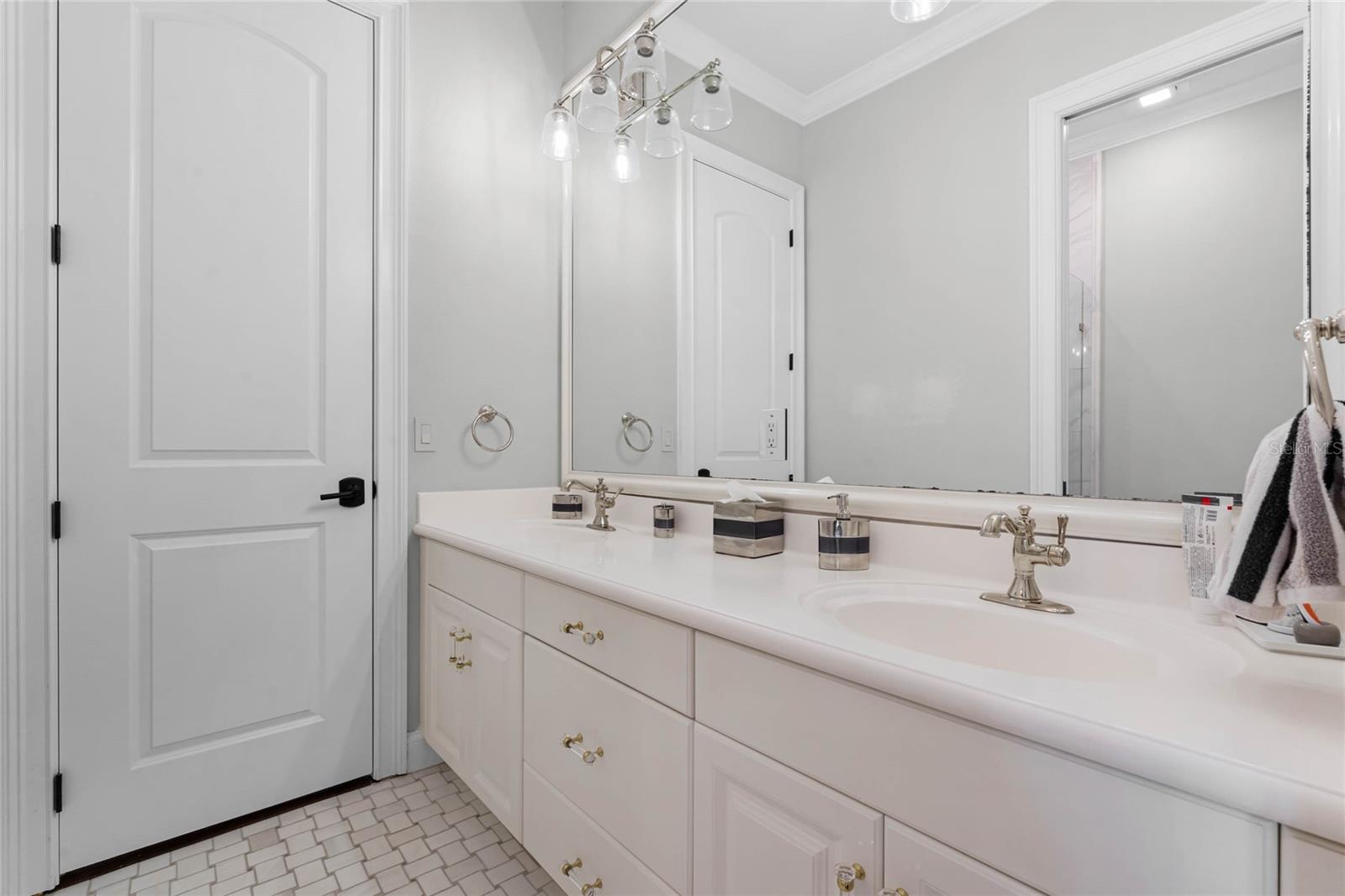 KEENES POINTE - Residential