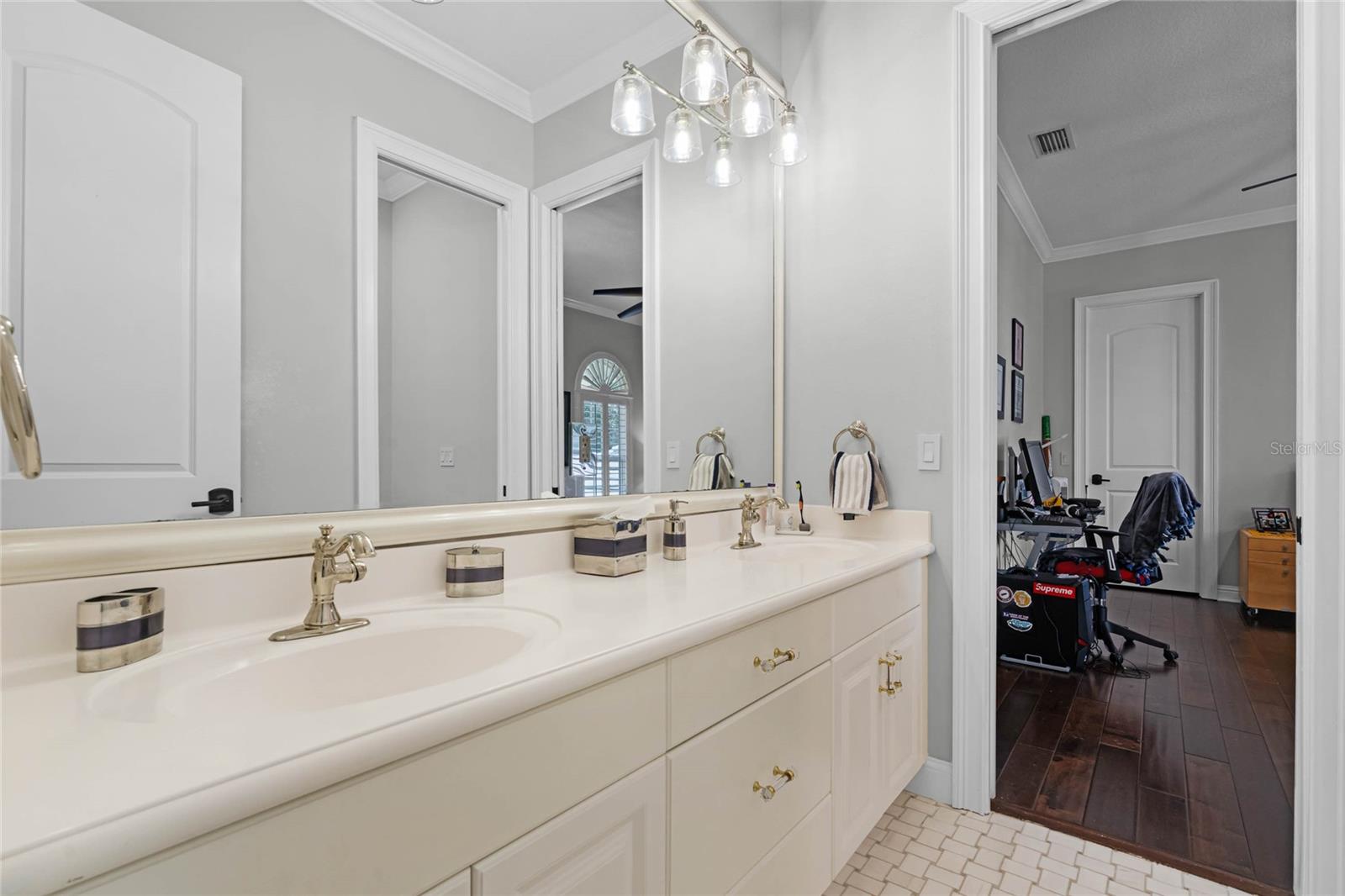 KEENES POINTE - Residential