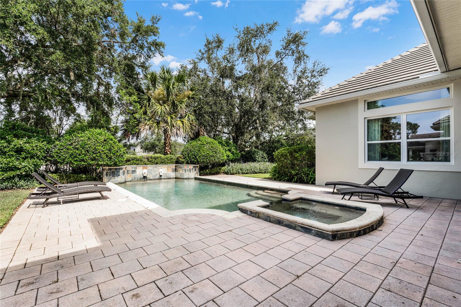 KEENES POINTE - Residential