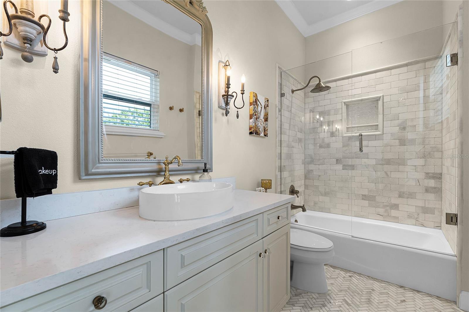 KEENES POINTE - Residential