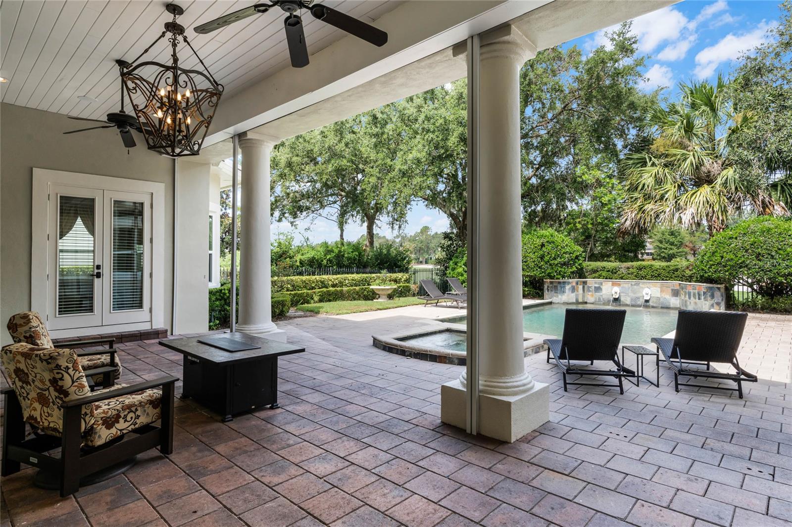 KEENES POINTE - Residential