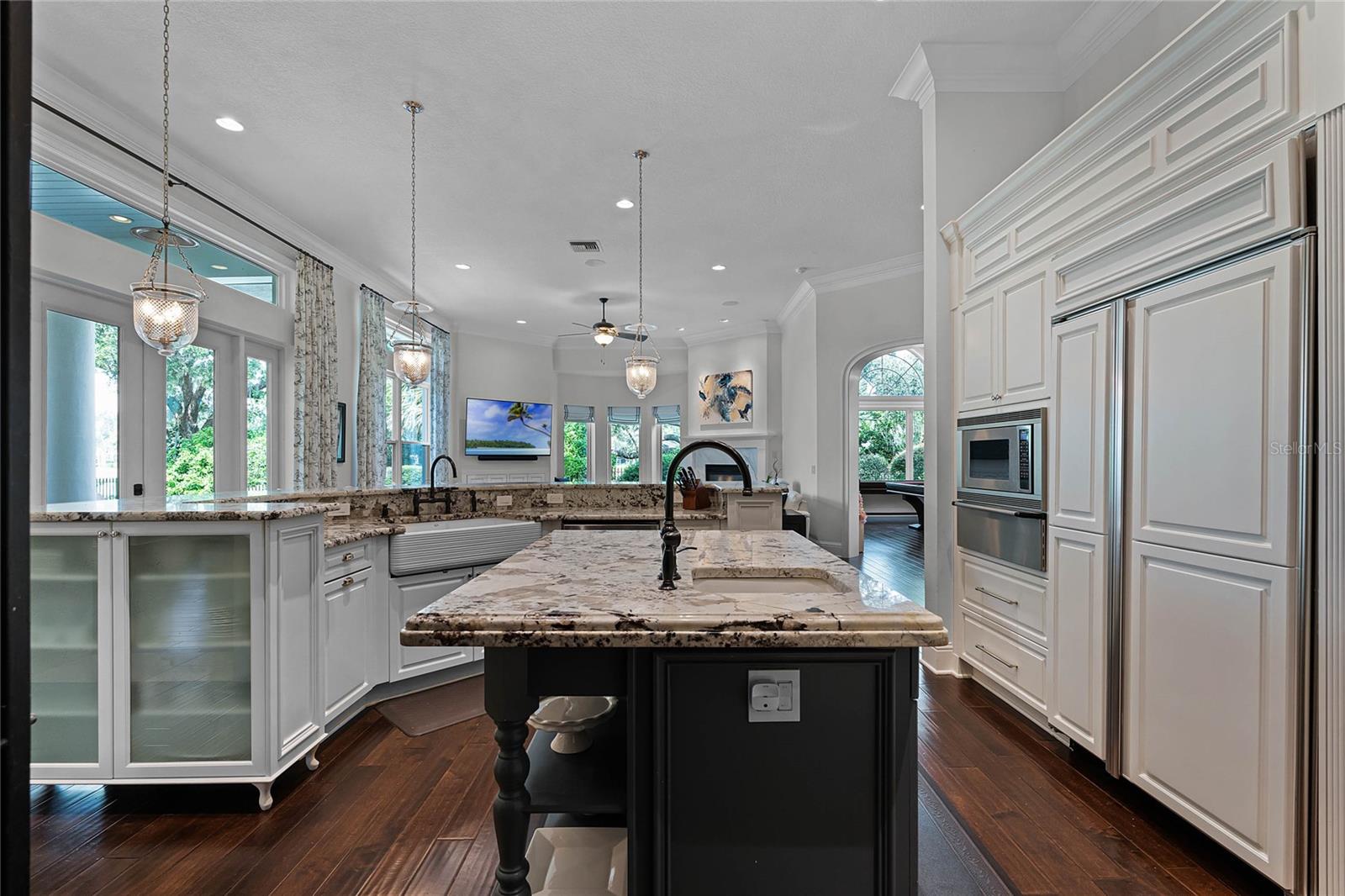 KEENES POINTE - Residential