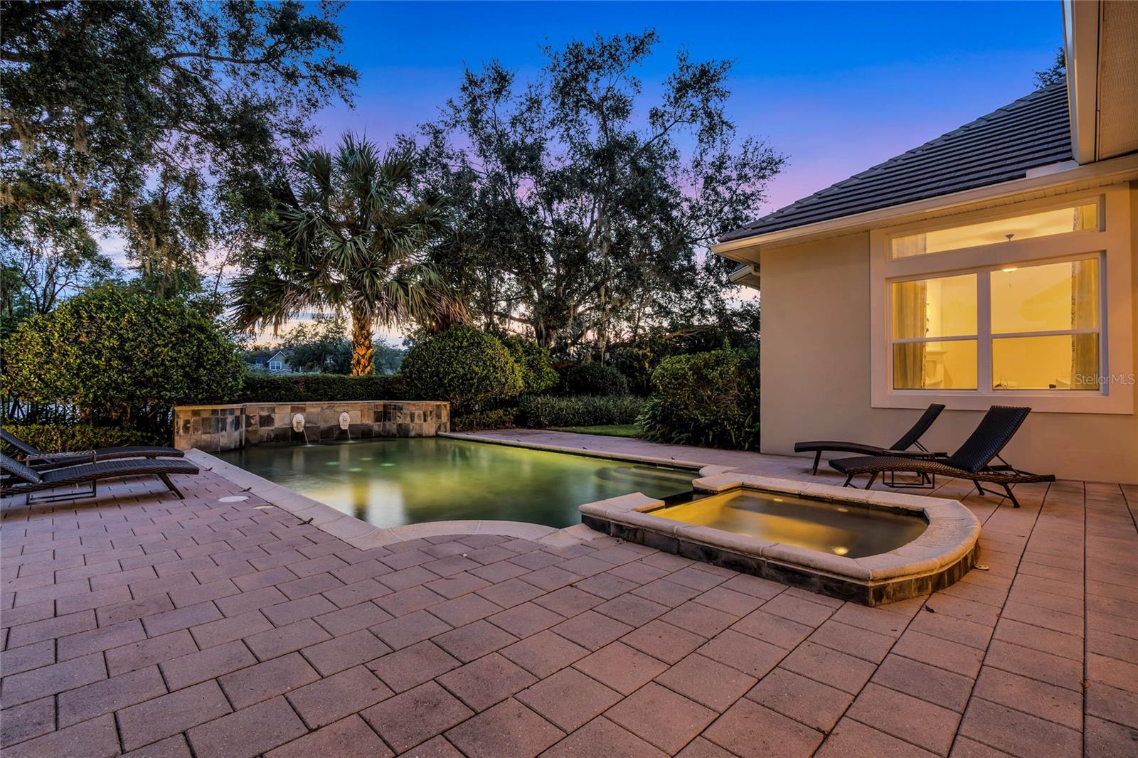 KEENES POINTE - Residential