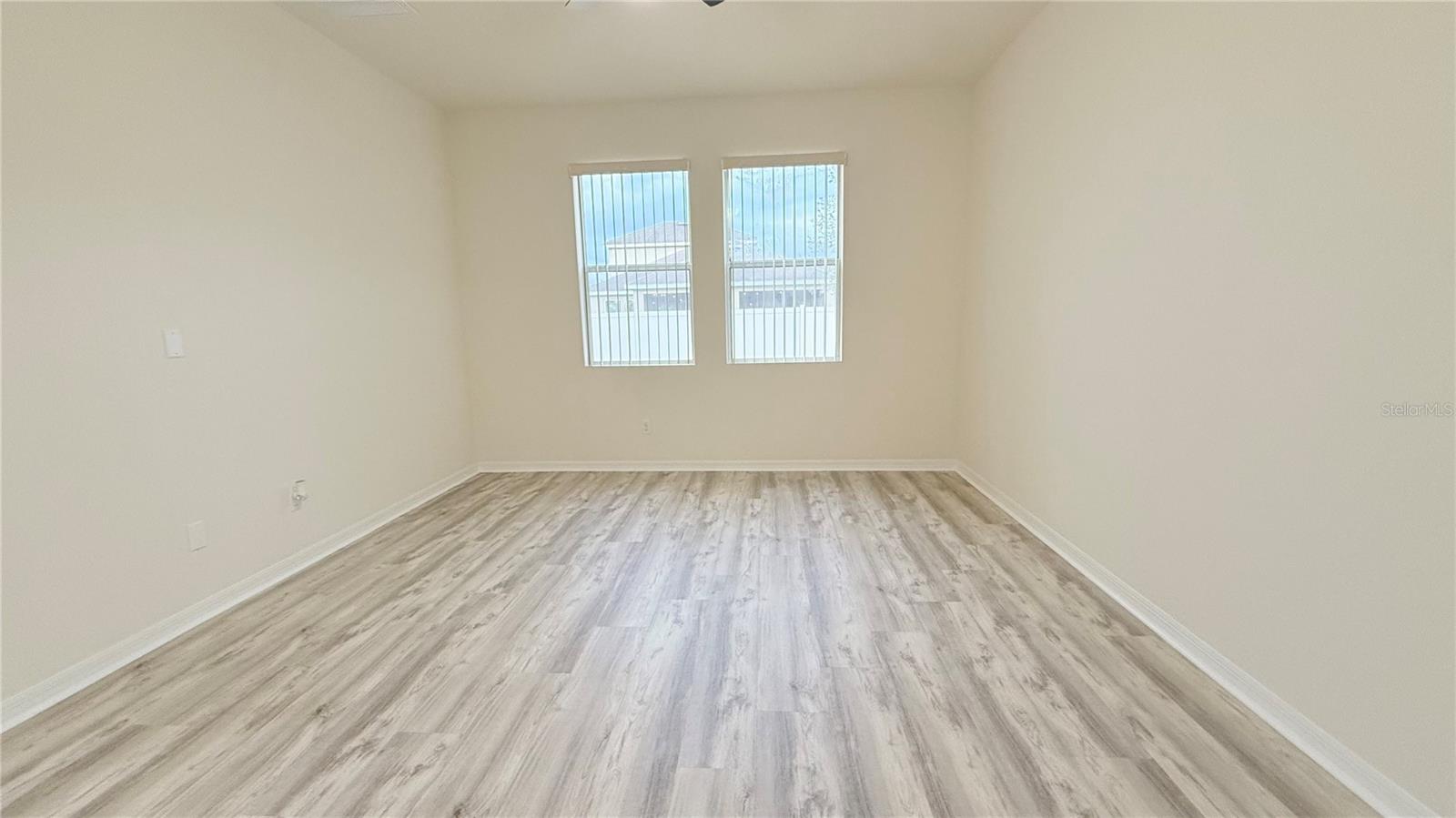 ESPRIT PH 02 - Residential Lease