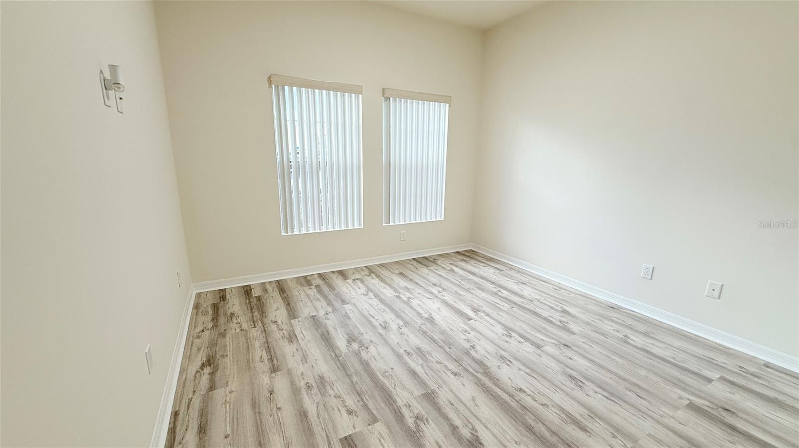 ESPRIT PH 02 - Residential Lease