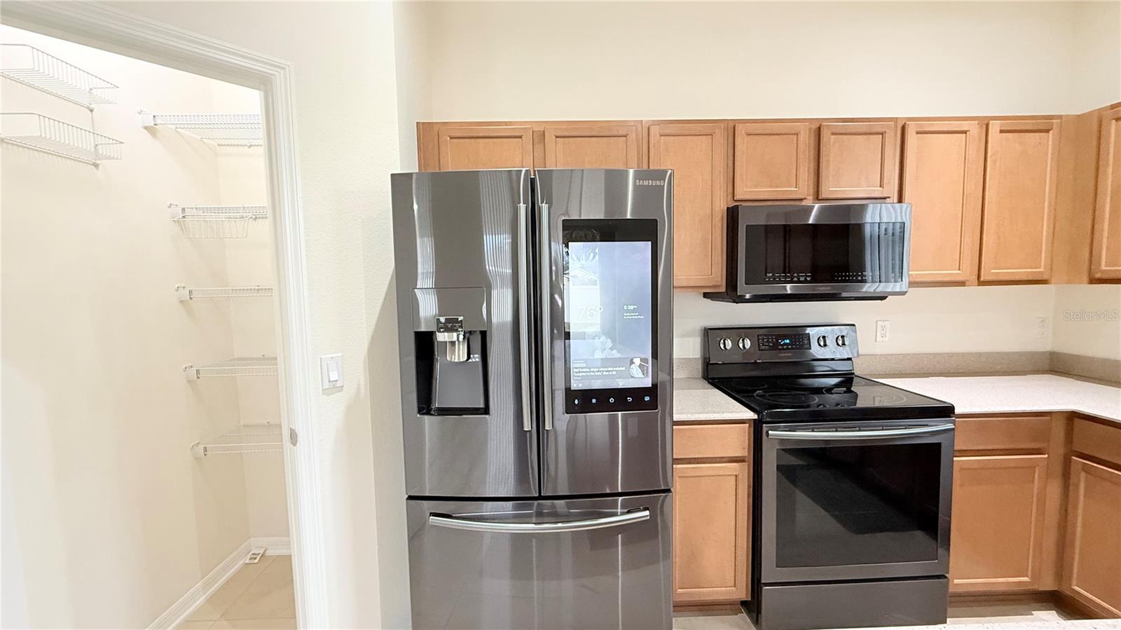 ESPRIT PH 02 - Residential Lease