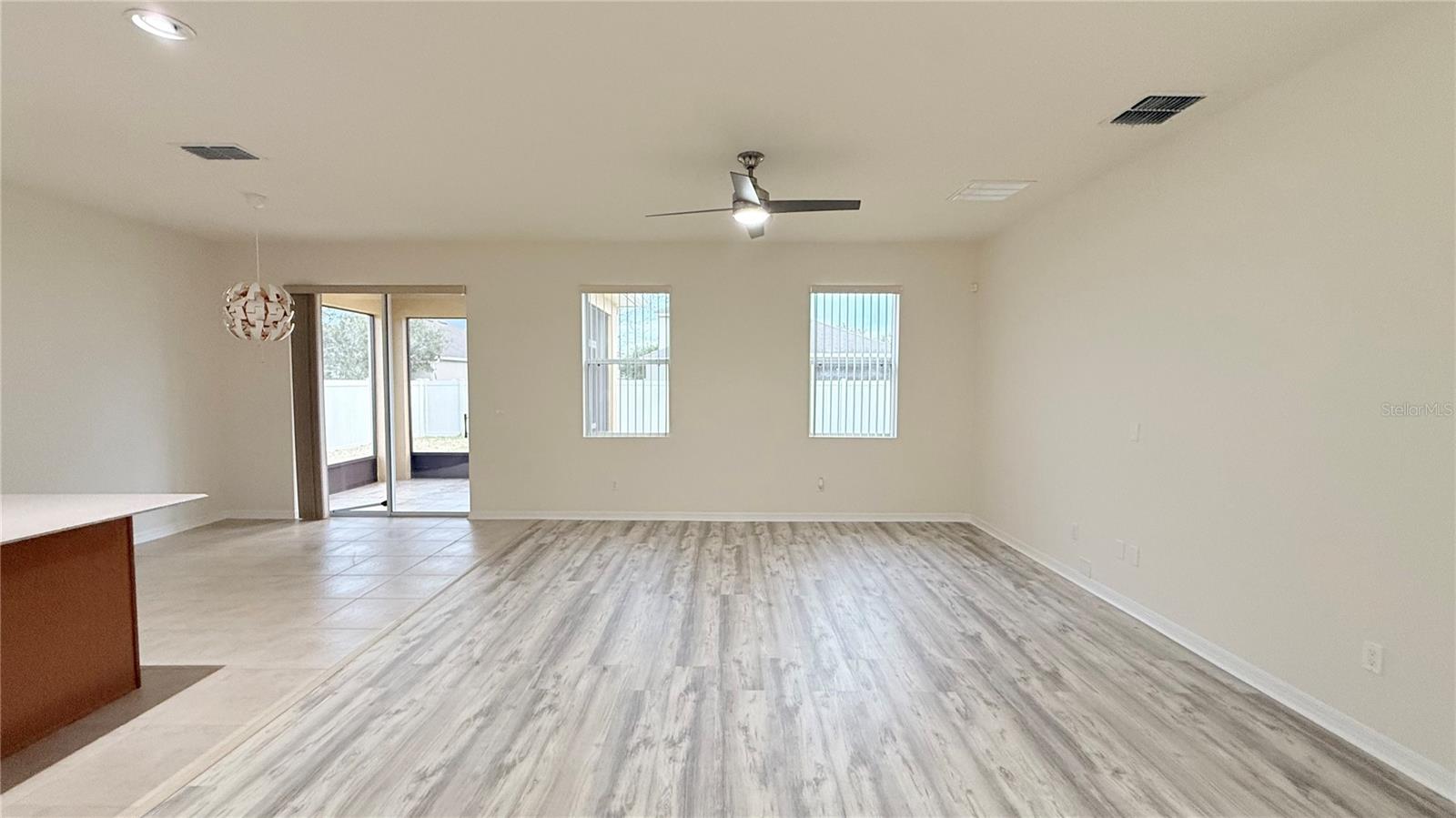 ESPRIT PH 02 - Residential Lease