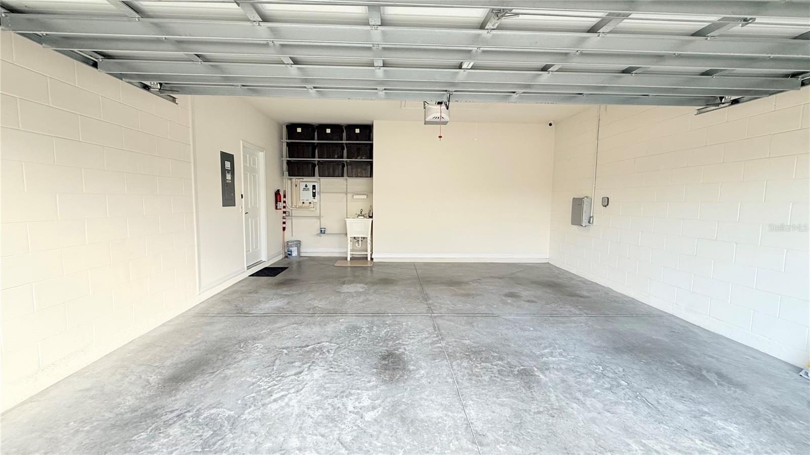 ESPRIT PH 02 - Residential Lease