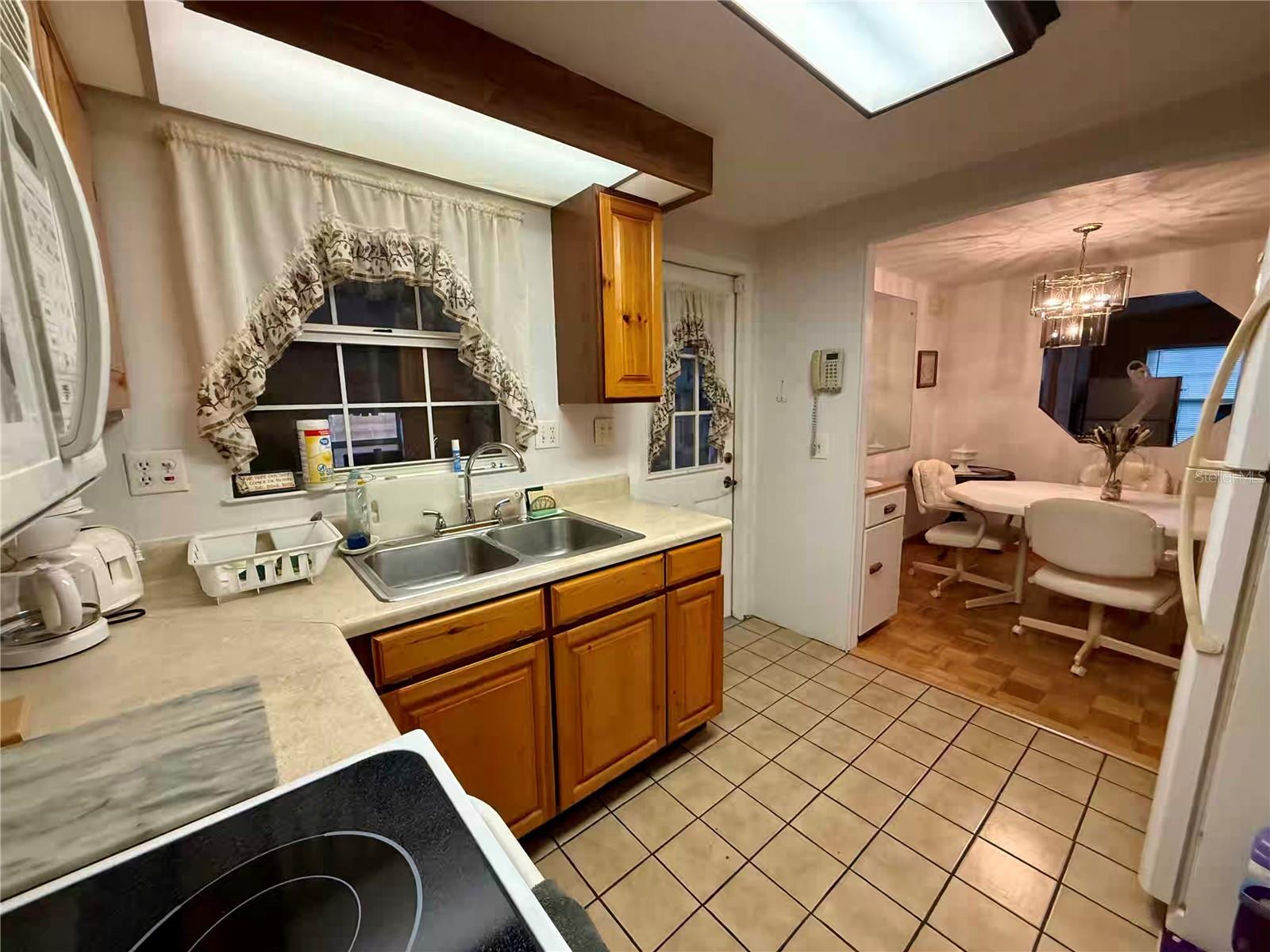 2010 HICKORYWOOD DRIVE