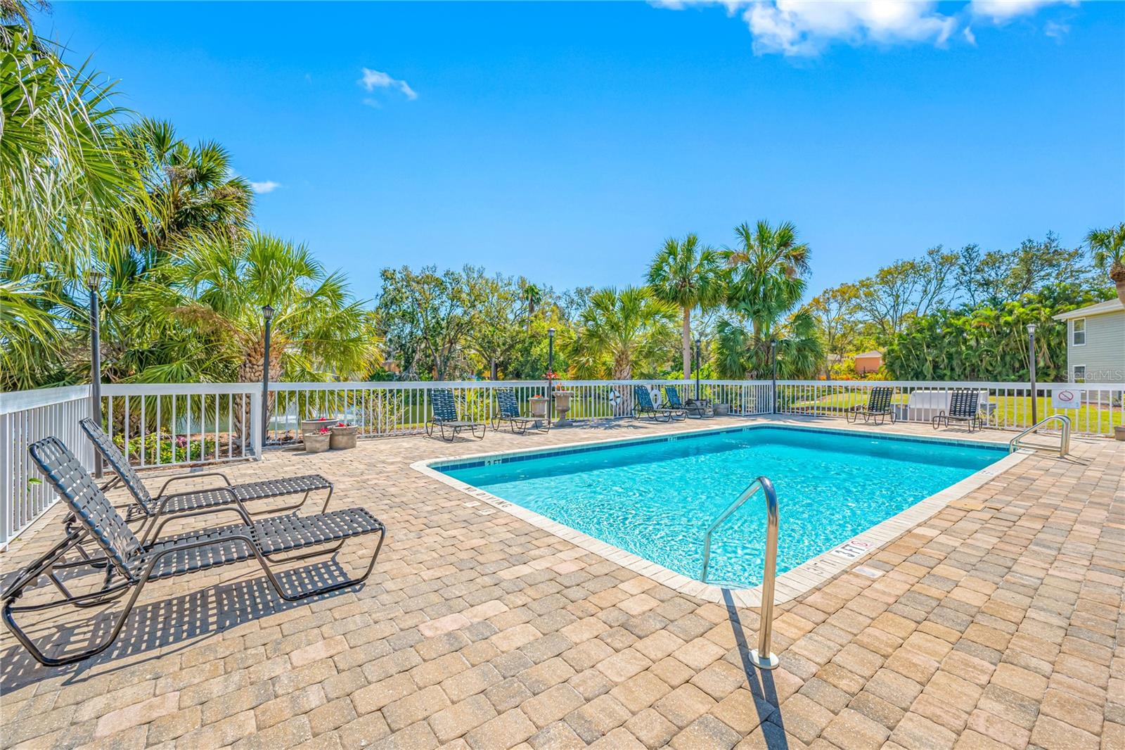 GLENBROOKE - Residential Lease