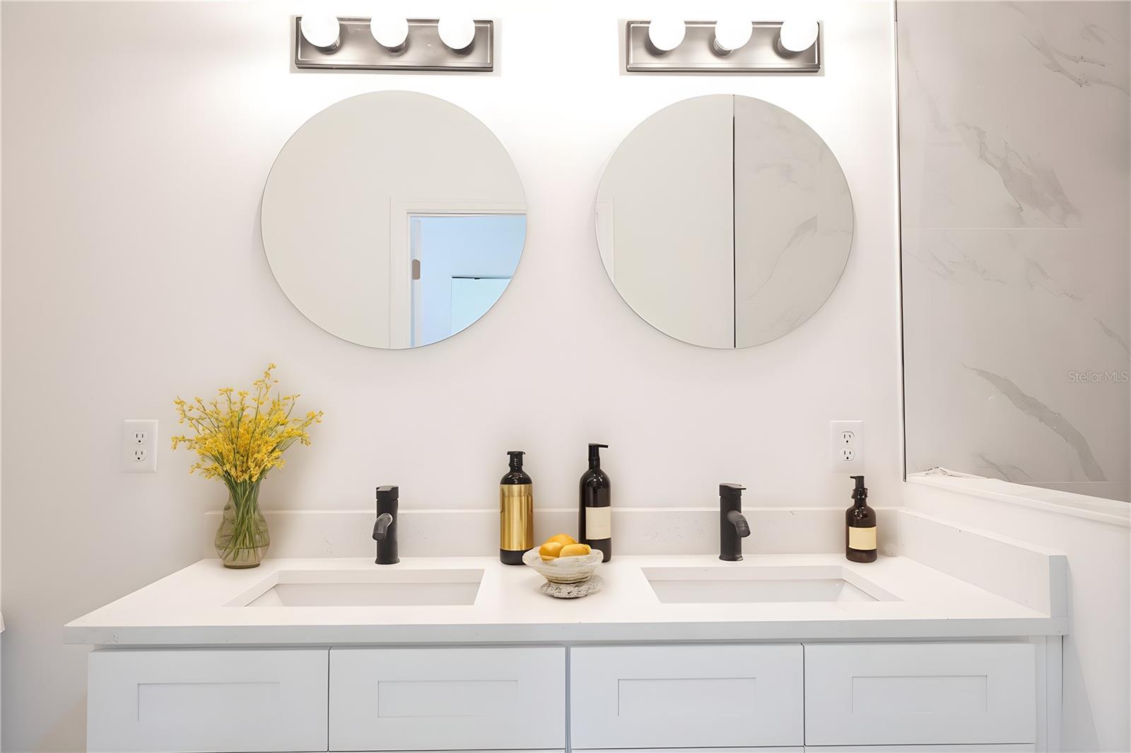 ROTONDA SANDS - Residential