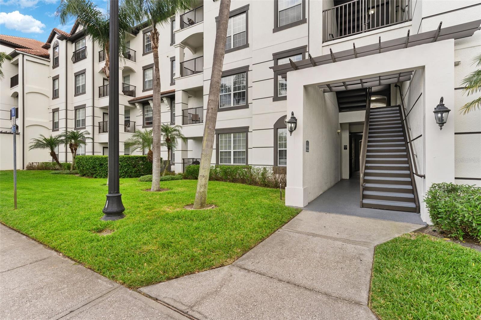 4114 BREAKVIEW DRIVE 11002