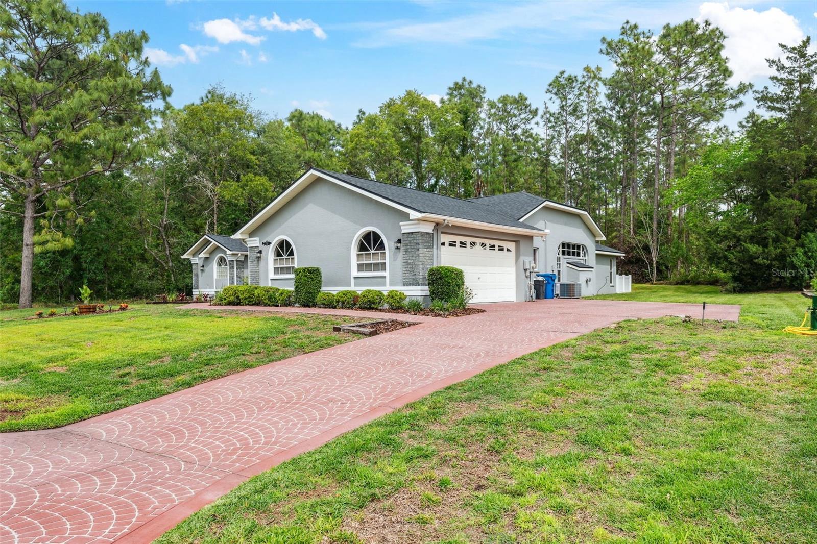 9 PLUMBAGO COURT