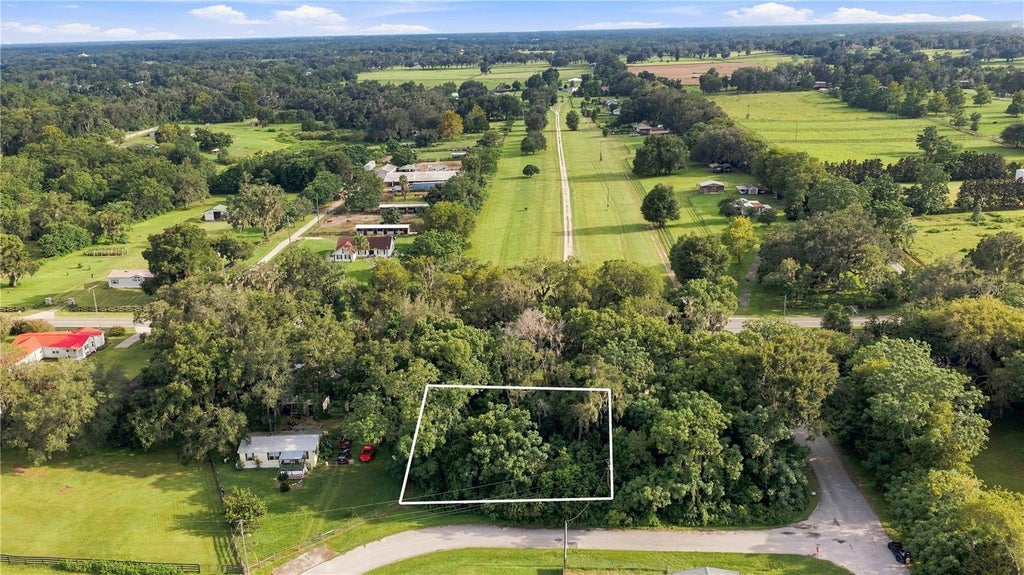 Photo of 5860 SE 144th Place, Summerfield, FL 34491 (MLS # OM731312)