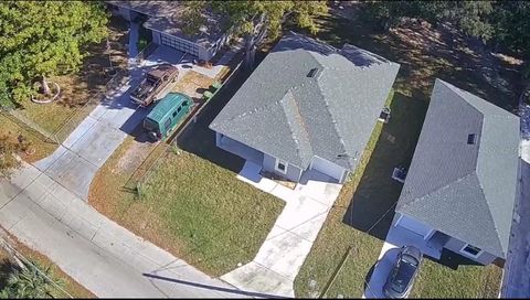 A home in WINTER HAVEN