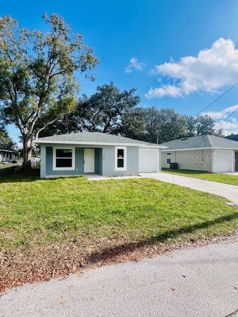 A home in WINTER HAVEN