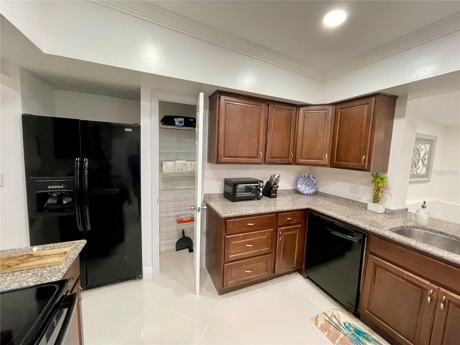 BRIGHTWATER BEACH ESTATES - Residential Lease