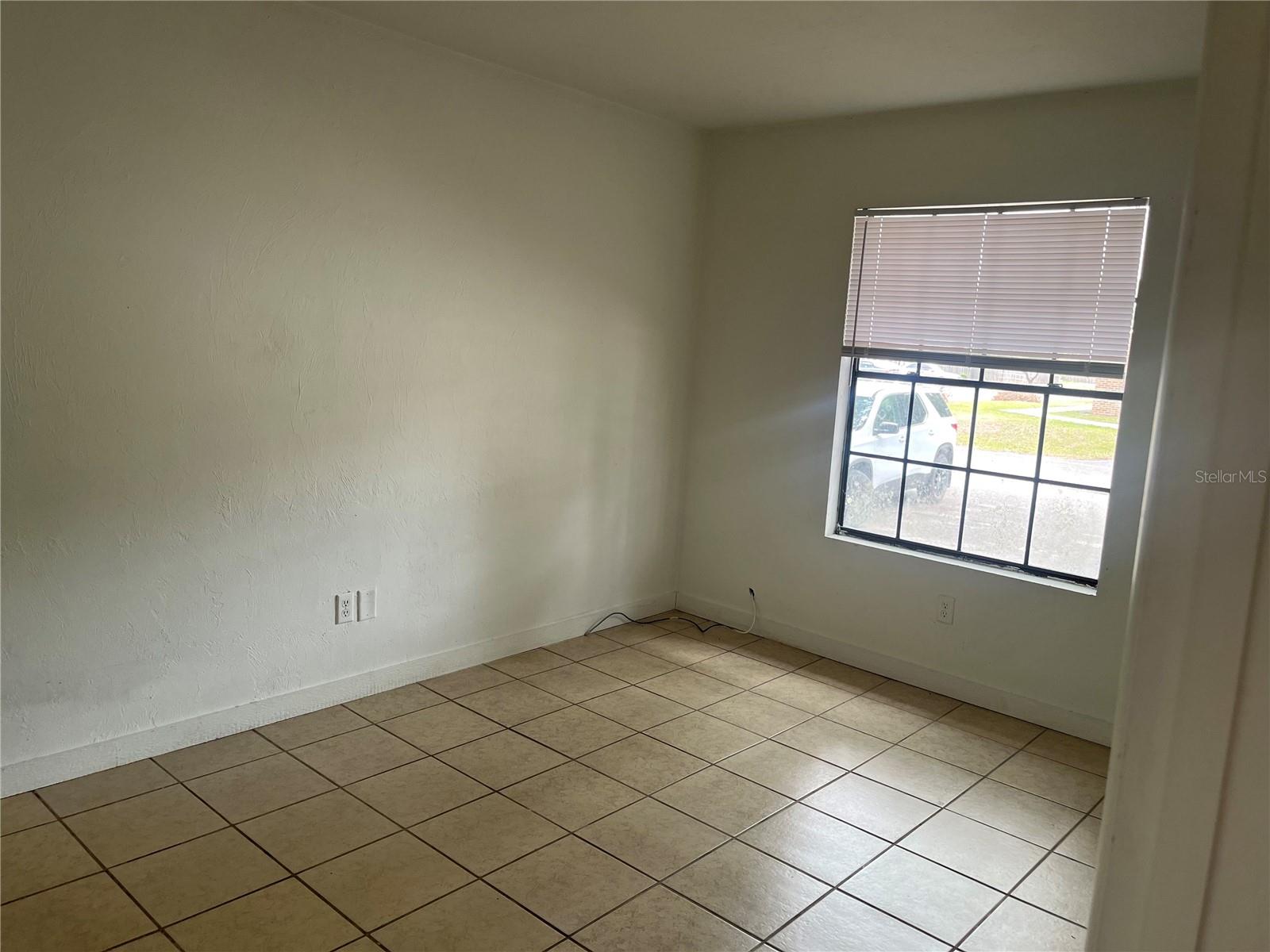 PHOENIX SUB NAPIER GRT - Residential Lease