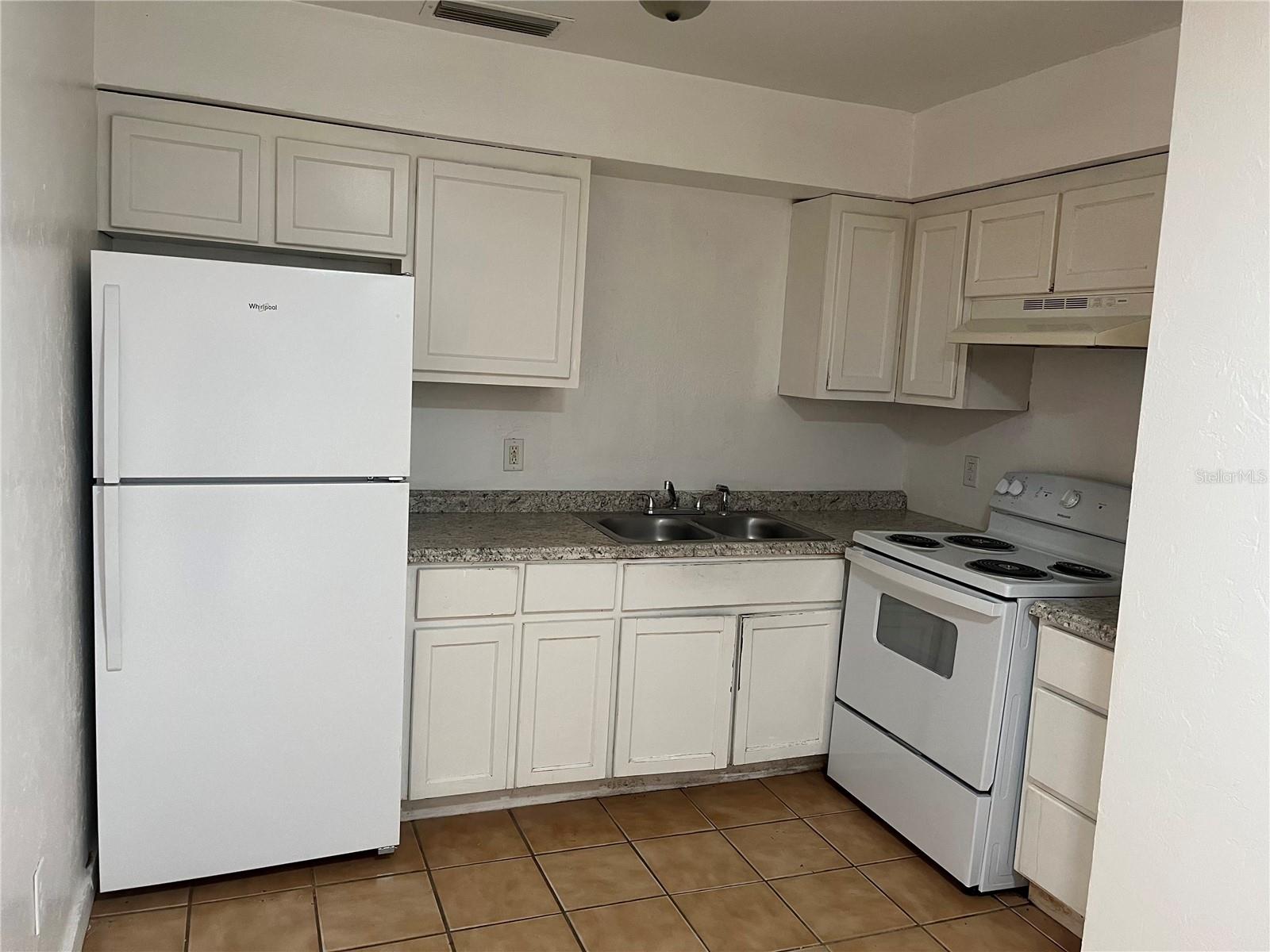 PHOENIX SUB NAPIER GRT - Residential Lease