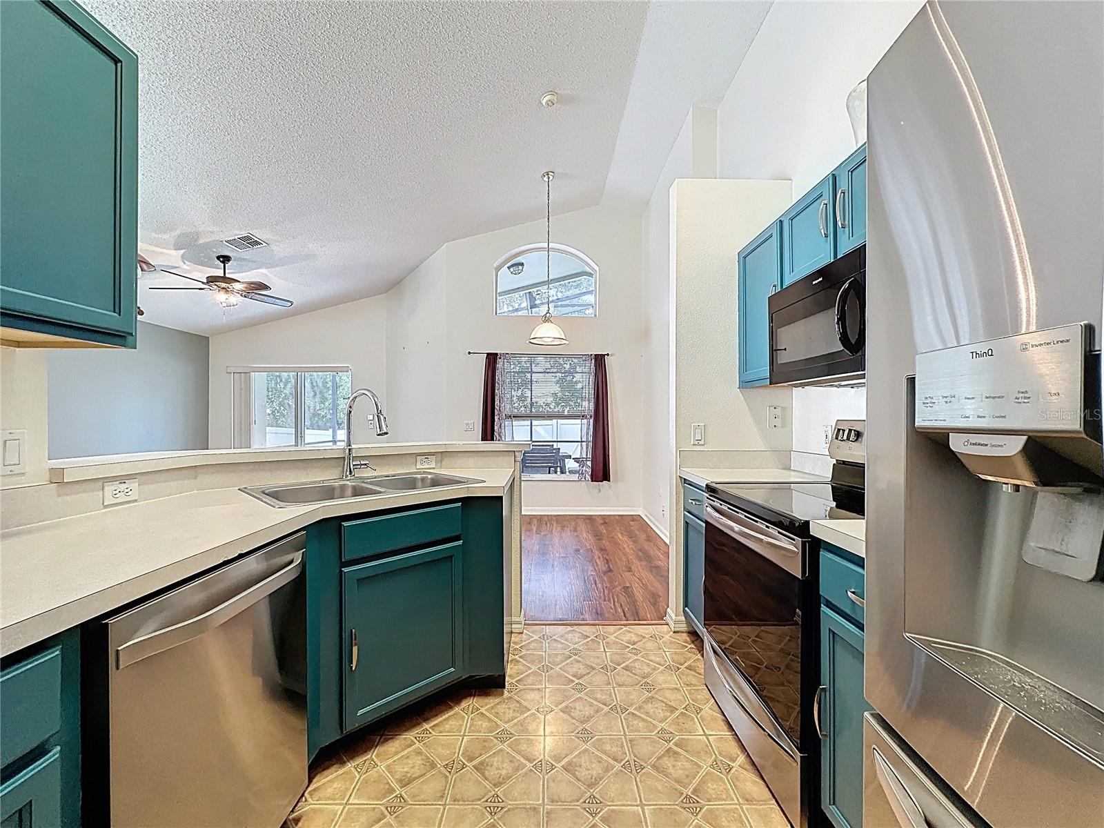 SOUTHERN DUNES/HEMINGWAY PLACE PH 02 - Residential