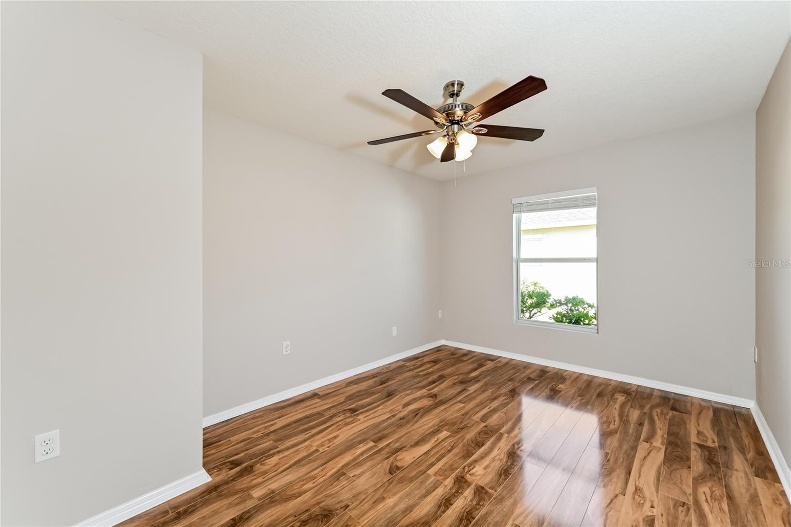 BAYBERRY LAKES - Residential Lease