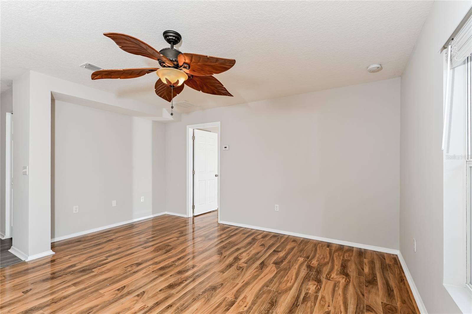 BAYBERRY LAKES - Residential Lease