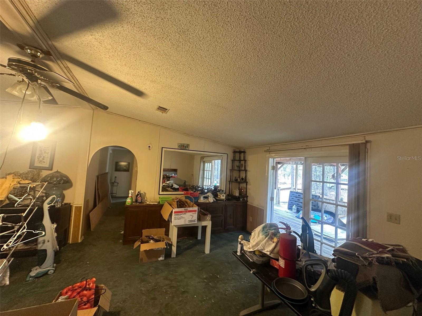 LAKE TROPICANA RANCHETTES - Residential