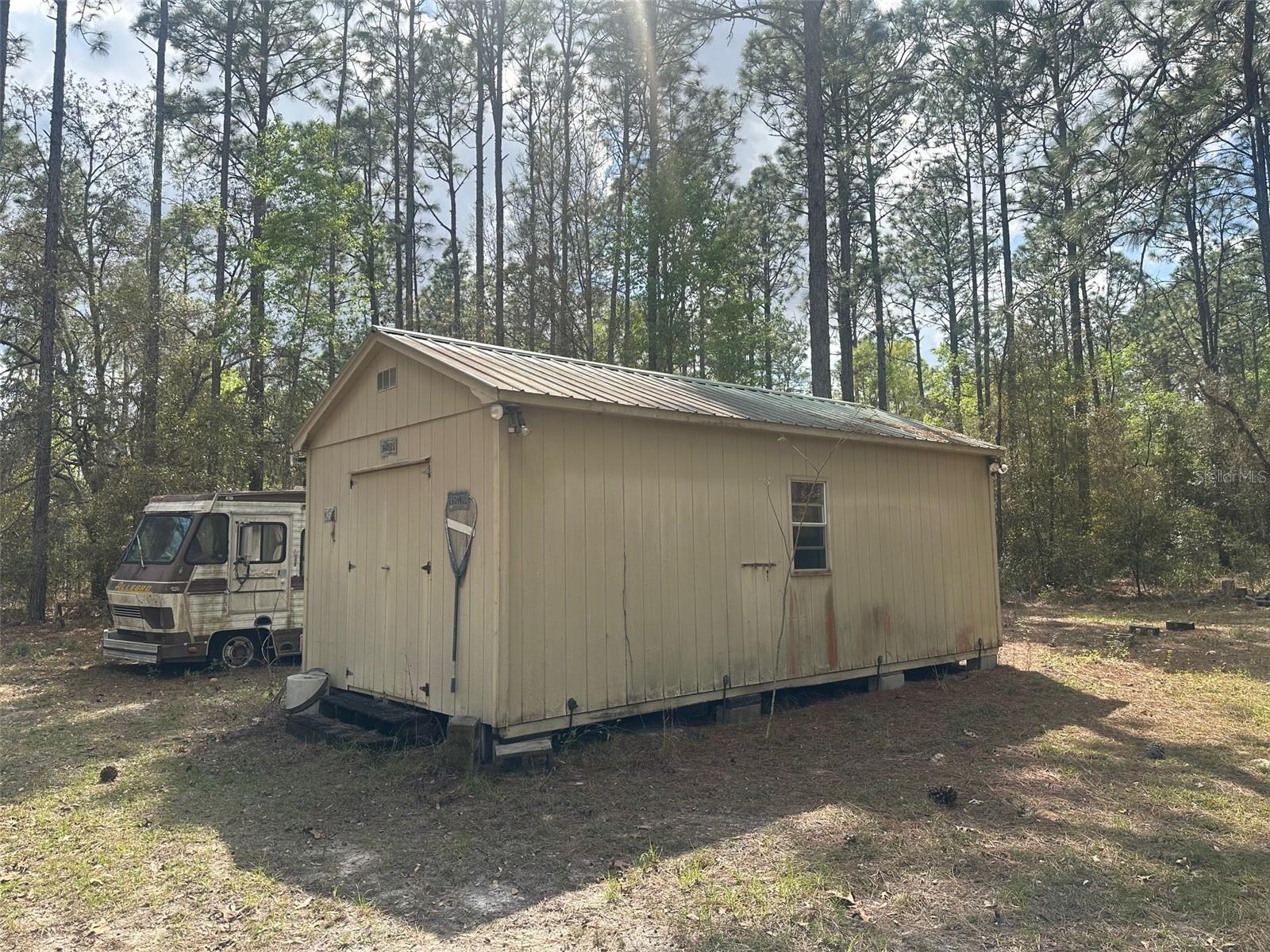 LAKE TROPICANA RANCHETTES - Residential