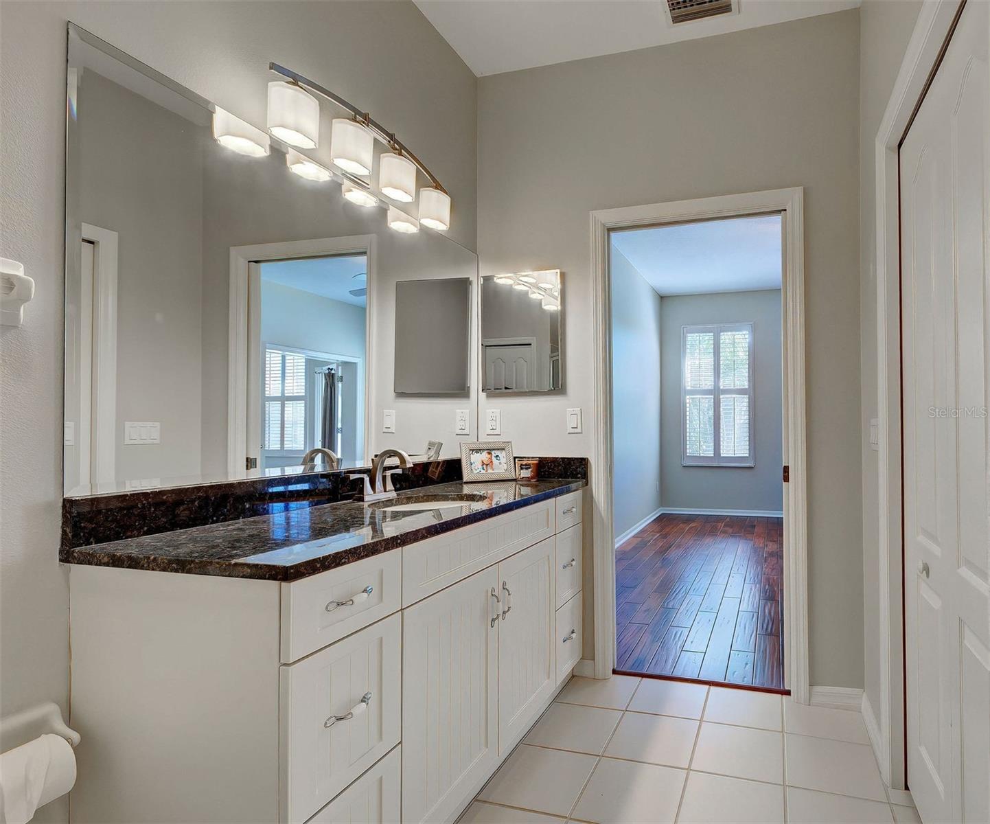 PELICAN POINTE GOLF & COUNTRY CLUB - Residential