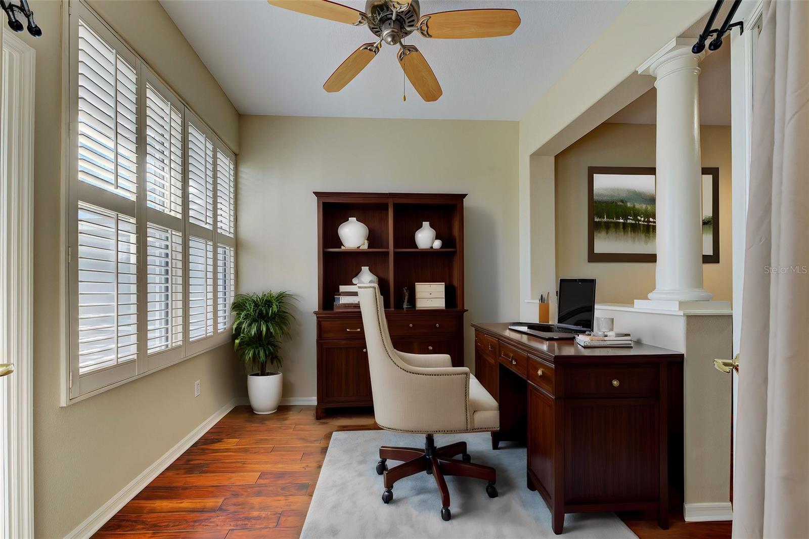 PELICAN POINTE GOLF & COUNTRY CLUB - Residential