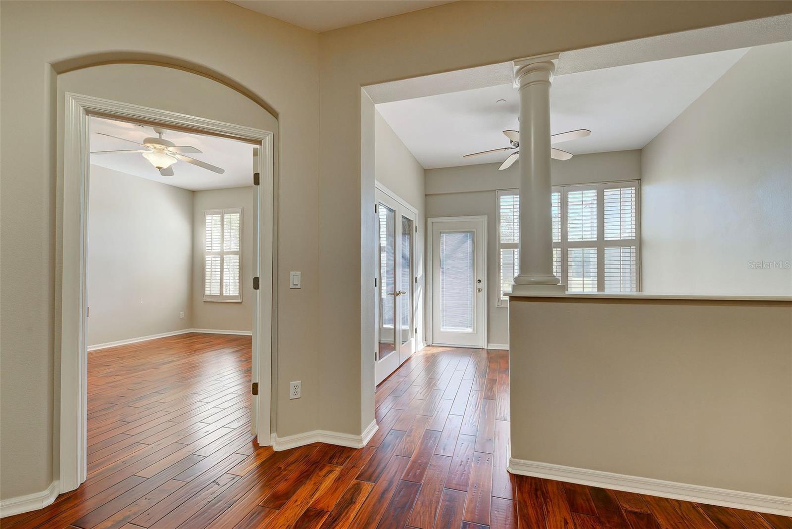 PELICAN POINTE GOLF & COUNTRY CLUB - Residential