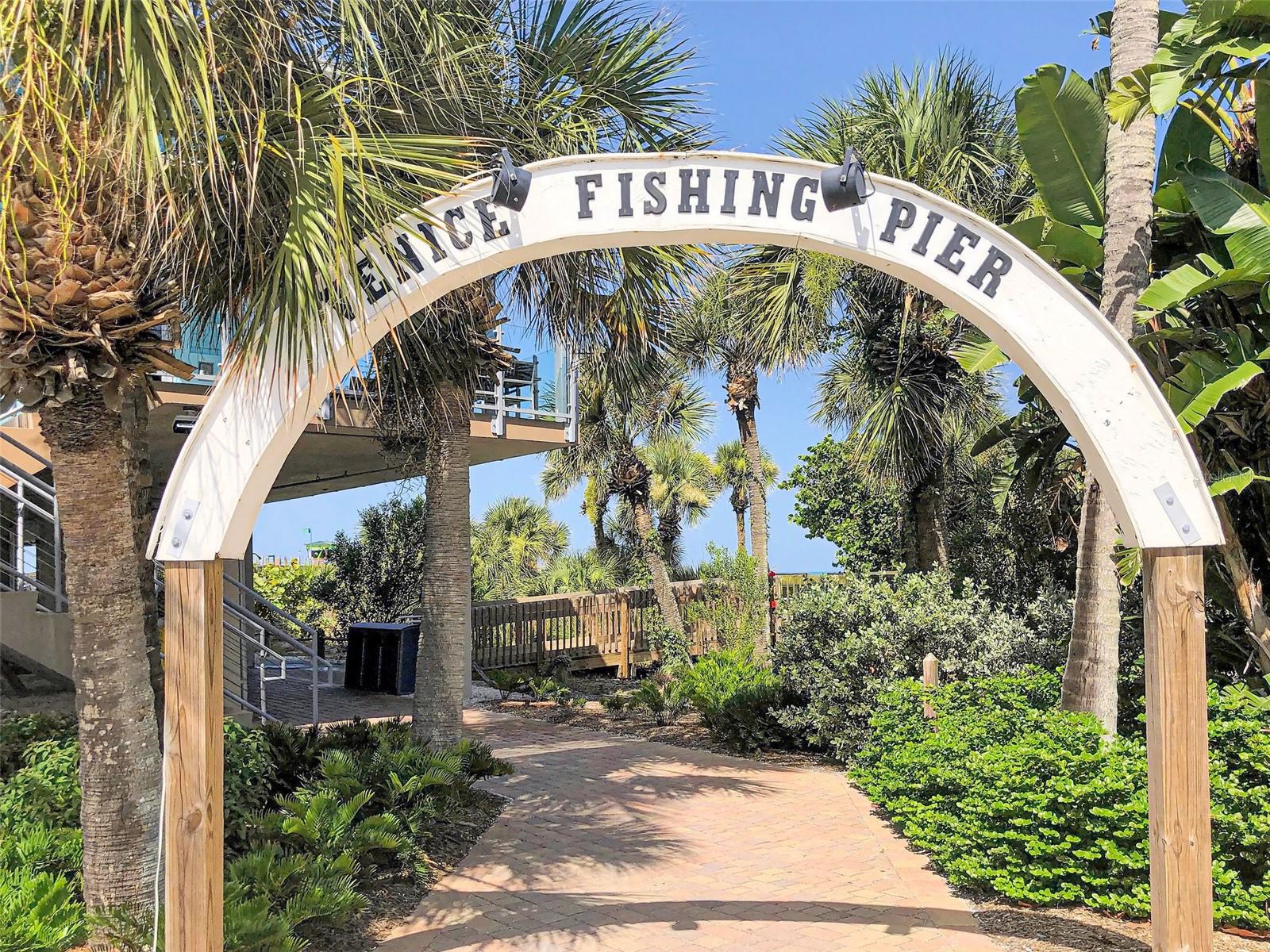 PELICAN POINTE GOLF & COUNTRY CLUB - Residential