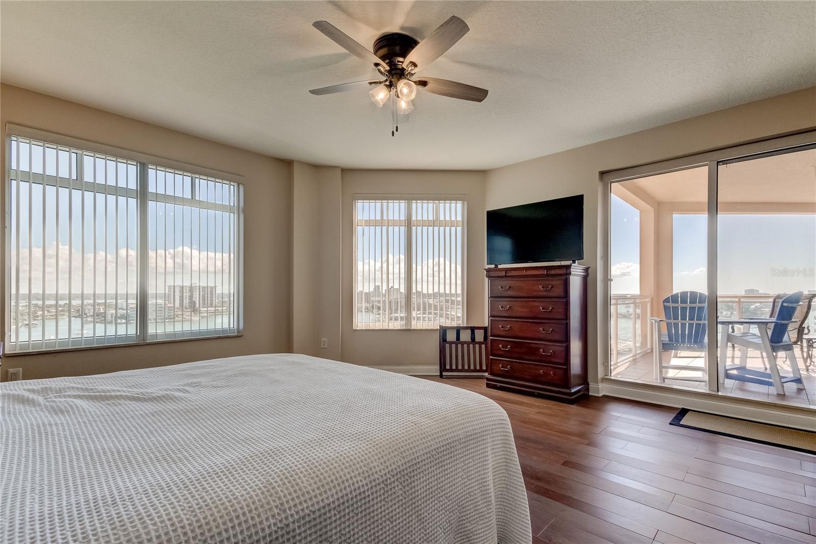 521 MANDALAY AVENUE 1109