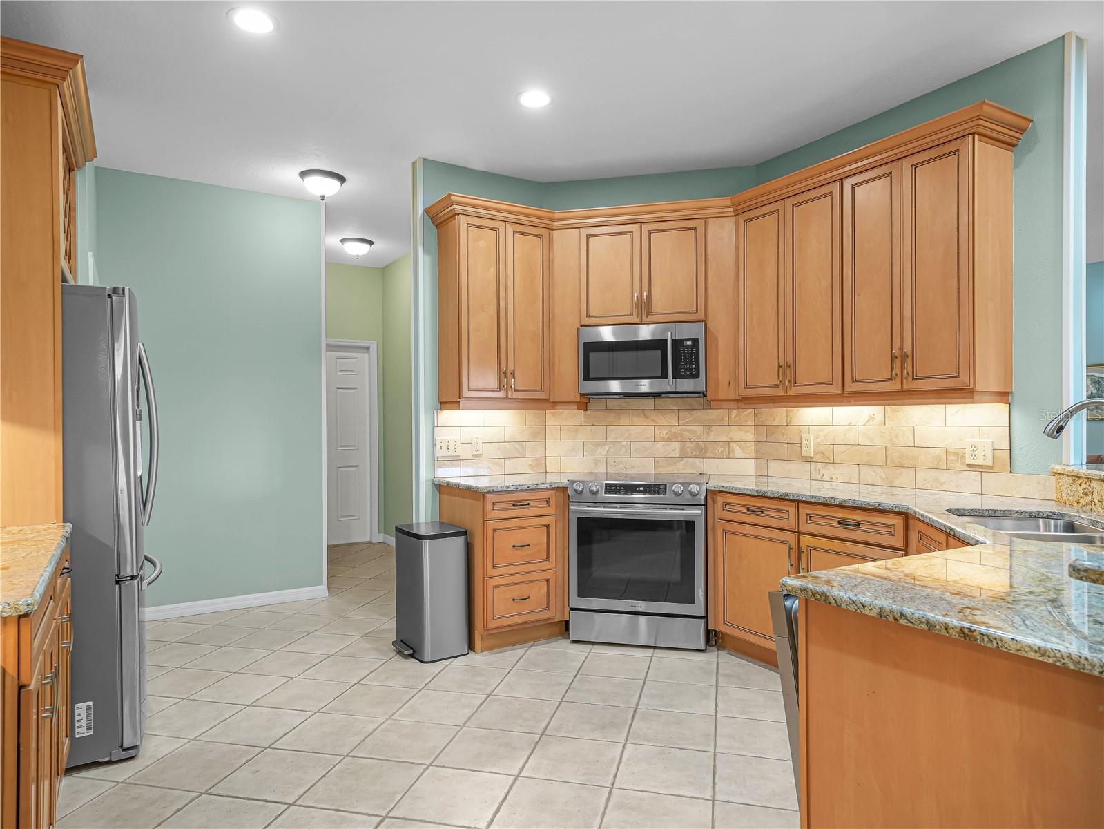 LAKE ASHTON GOLF CLUB PH 02 - Residential