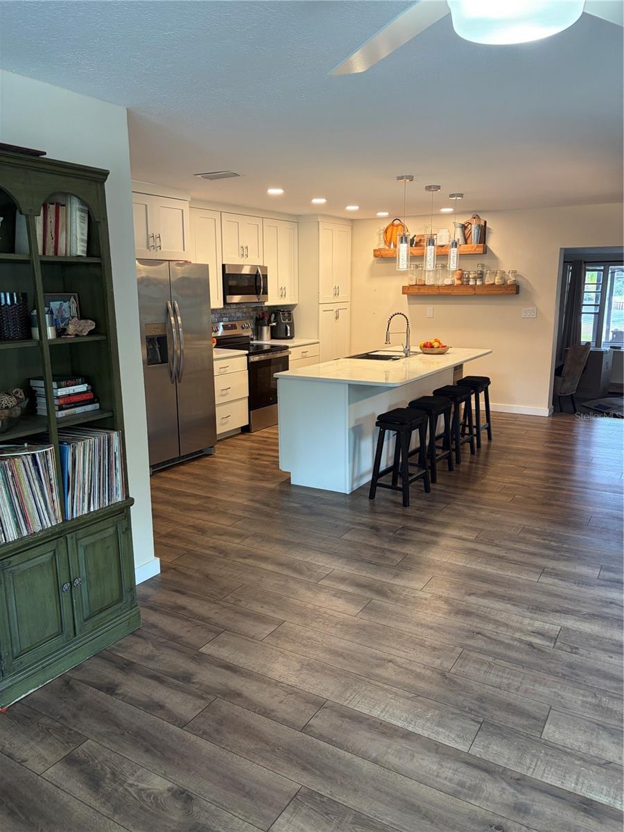 WATERFRONT ESTATES UNIT 1 - Residential