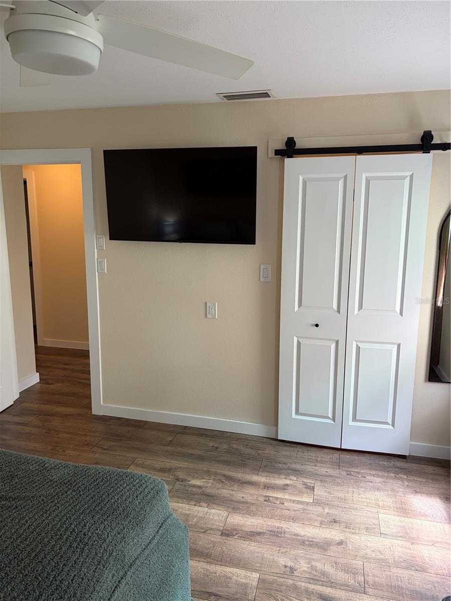 WATERFRONT ESTATES UNIT 1 - Residential