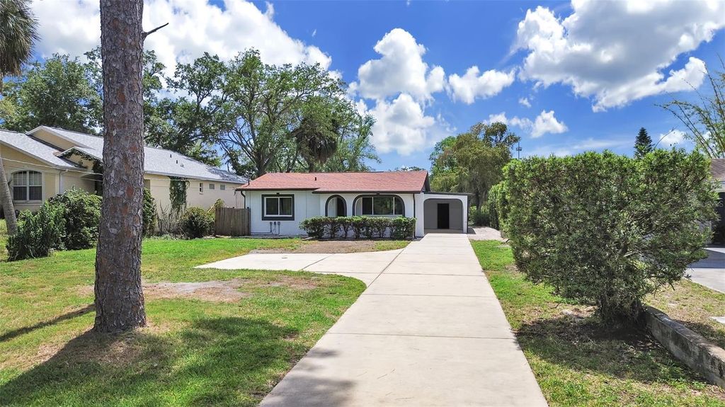 Photo of 8914 Memorial Highway, Tampa, FL 33615 (MLS # TB8496220)