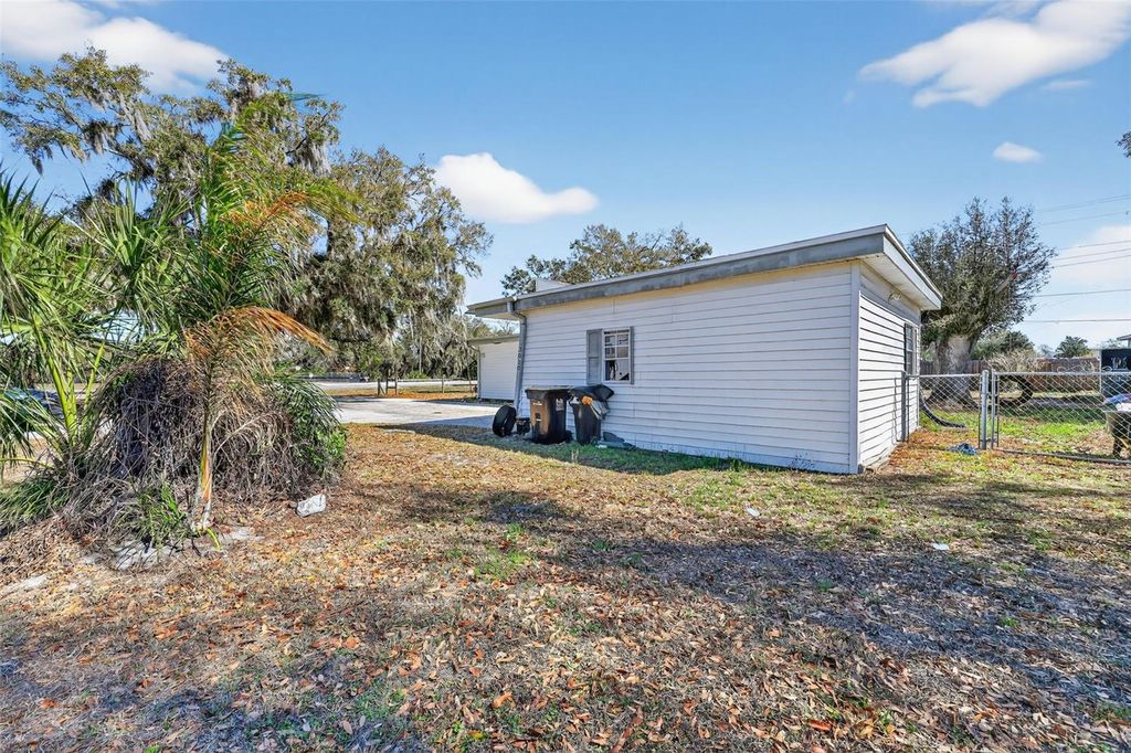 Photo of 3010 Shepherd Road, Mulberry, FL 33860 (MLS # TB8481365)