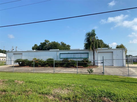 Photo of 4133 Drane Field Road, Lakeland, FL 33811 (MLS # TB8558844)