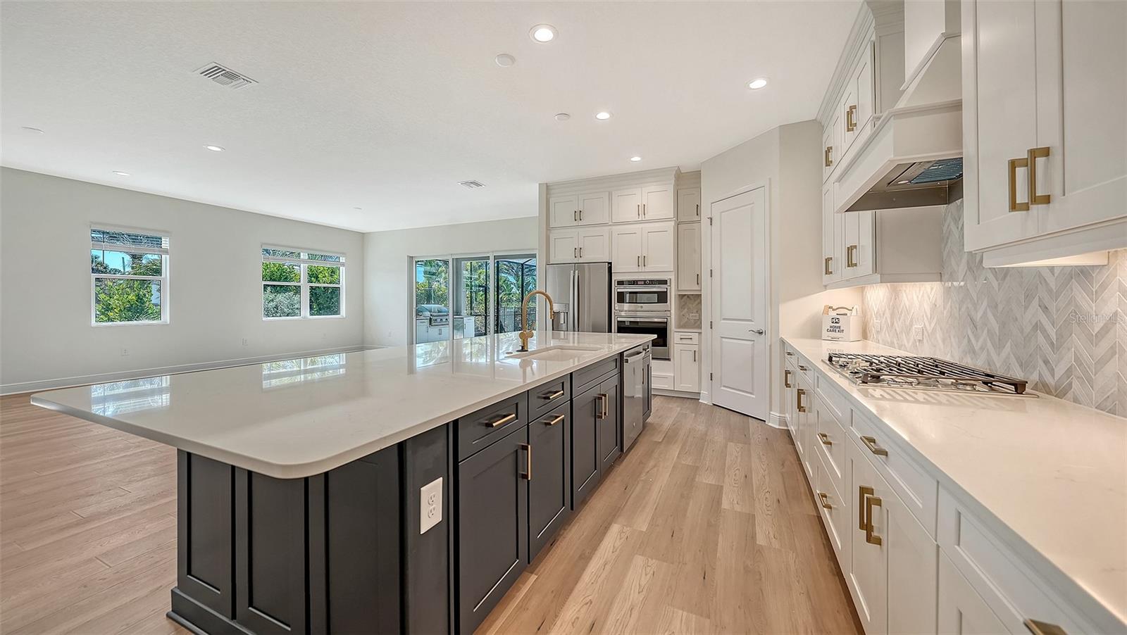 AVELINA WELLEN PARK VILLAGE F-2 - Residential