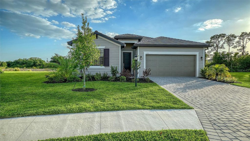 Photo of 5321 Seal Isle Court, Bradenton, FL 34211 (MLS # A4690516)