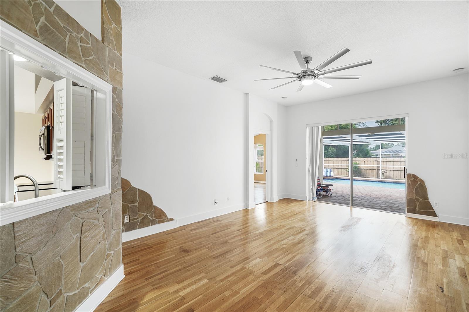 LAKE SHORE RANCH PH I - Residential