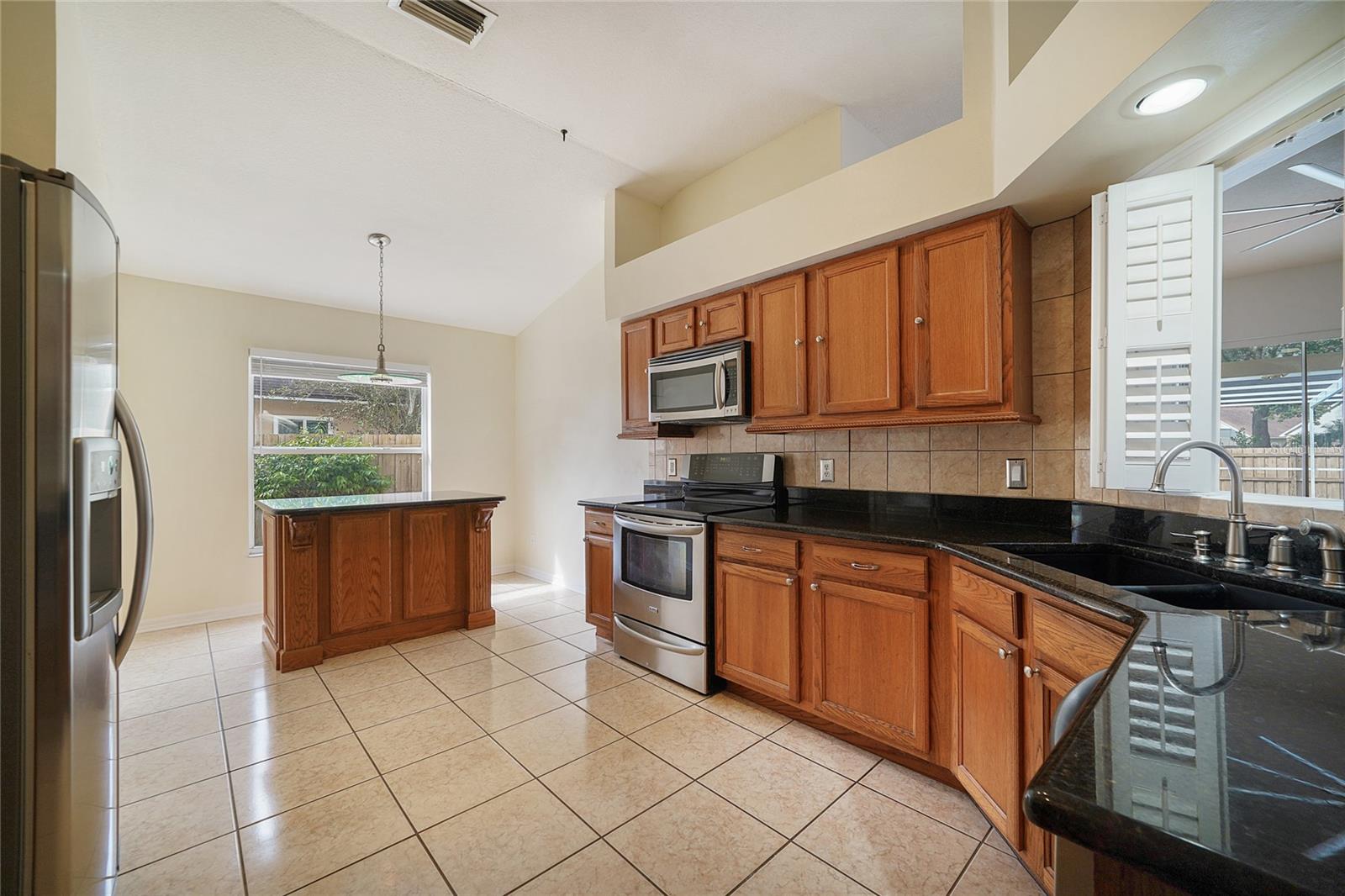 LAKE SHORE RANCH PH I - Residential