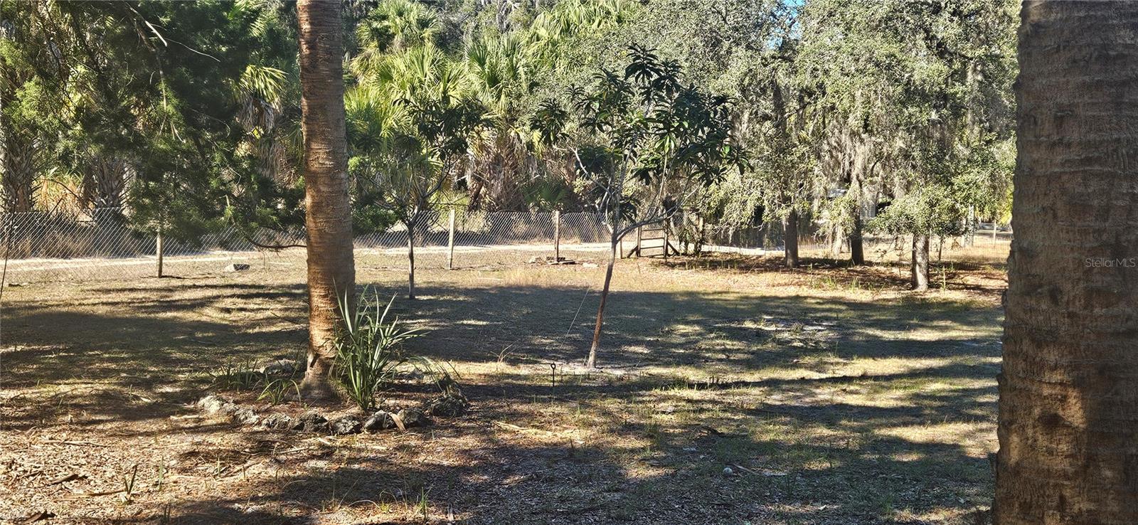 000871 - UNREC TRACTS IN 04-19S-17E - Residential