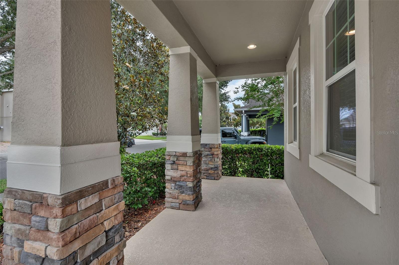 12826 WOODMERE CLOSE DR
