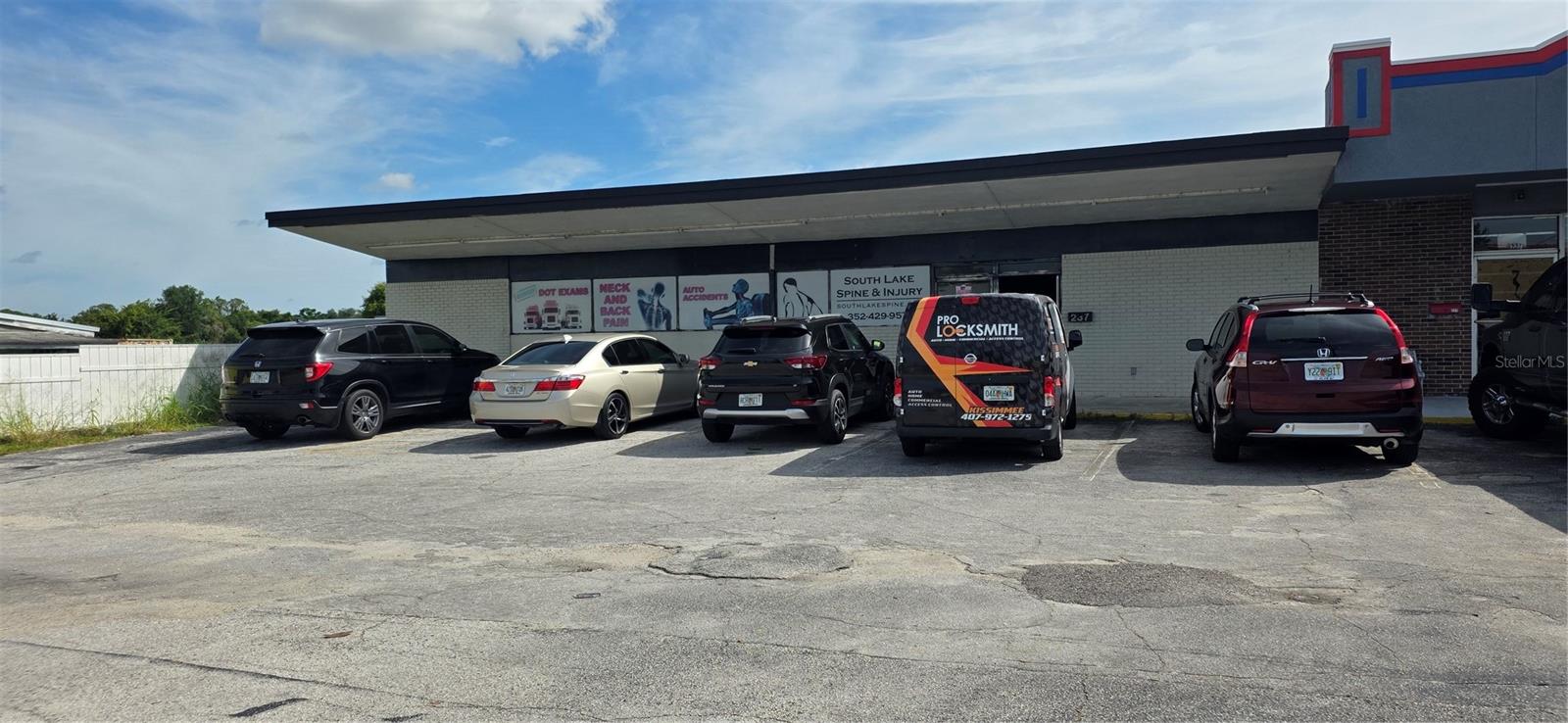 Photo 1 of 16 — 237 W BROAD STREET, GROVELAND, FL 34736