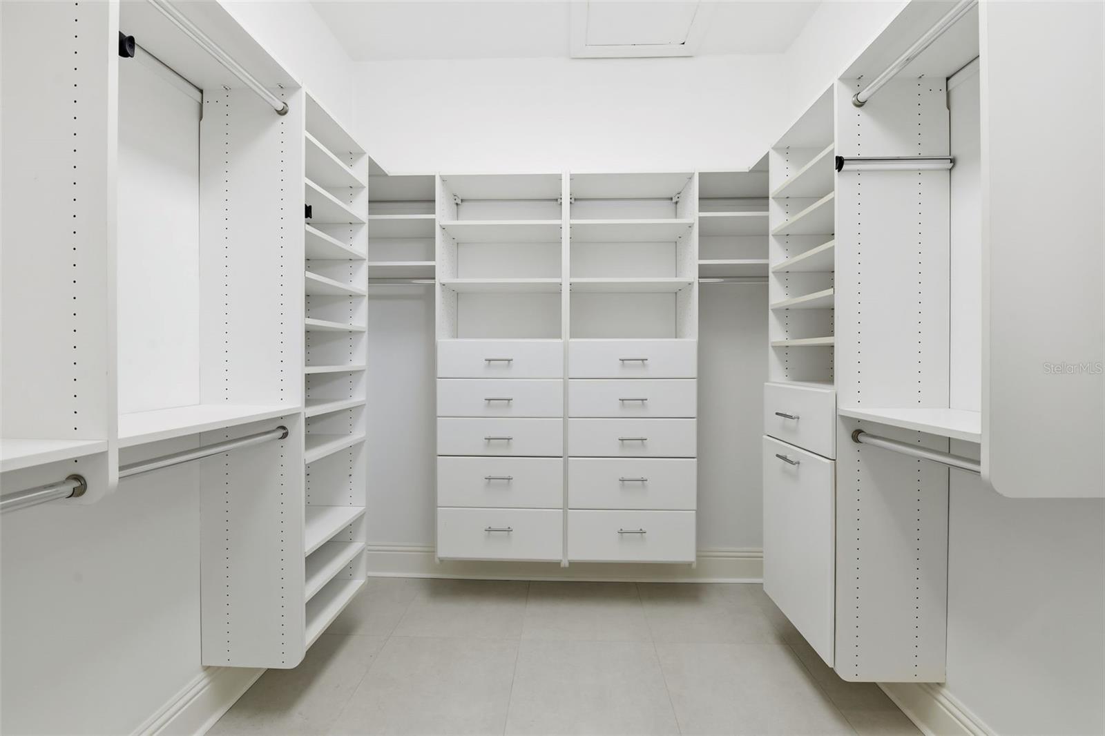 LAUREL OAK ESTATES SEC 02 - Residential