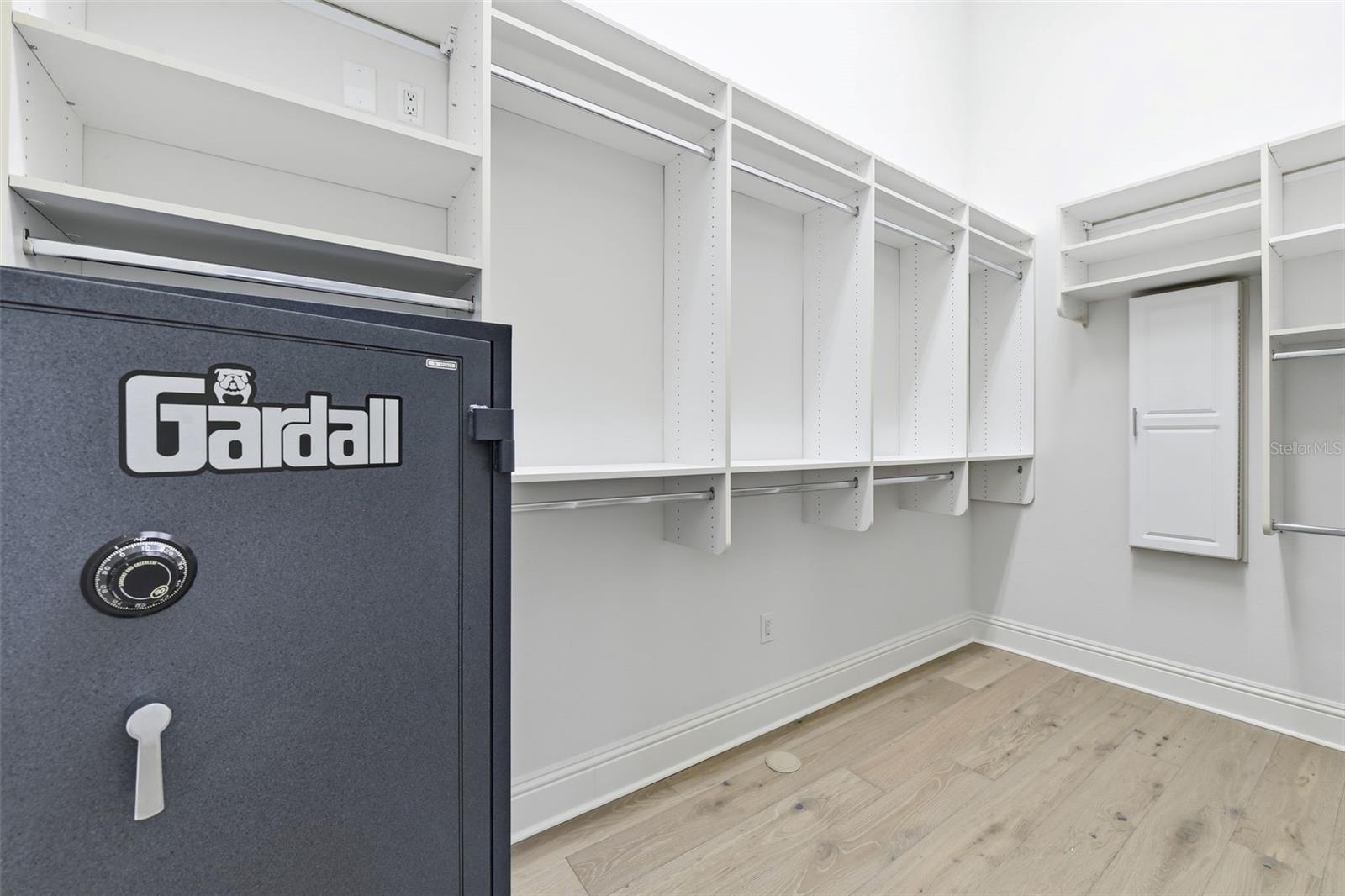 LAUREL OAK ESTATES SEC 02 - Residential